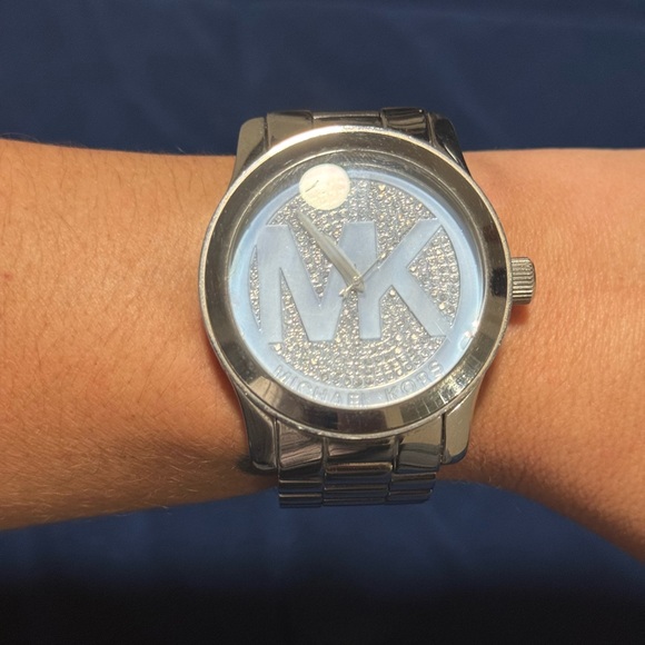 Michael Kors Silver Glitter Smartwatch